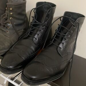 Thursday boots Wingtip